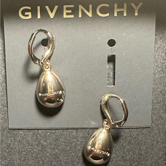 Givenchy Earrings - Picture 3 of 5